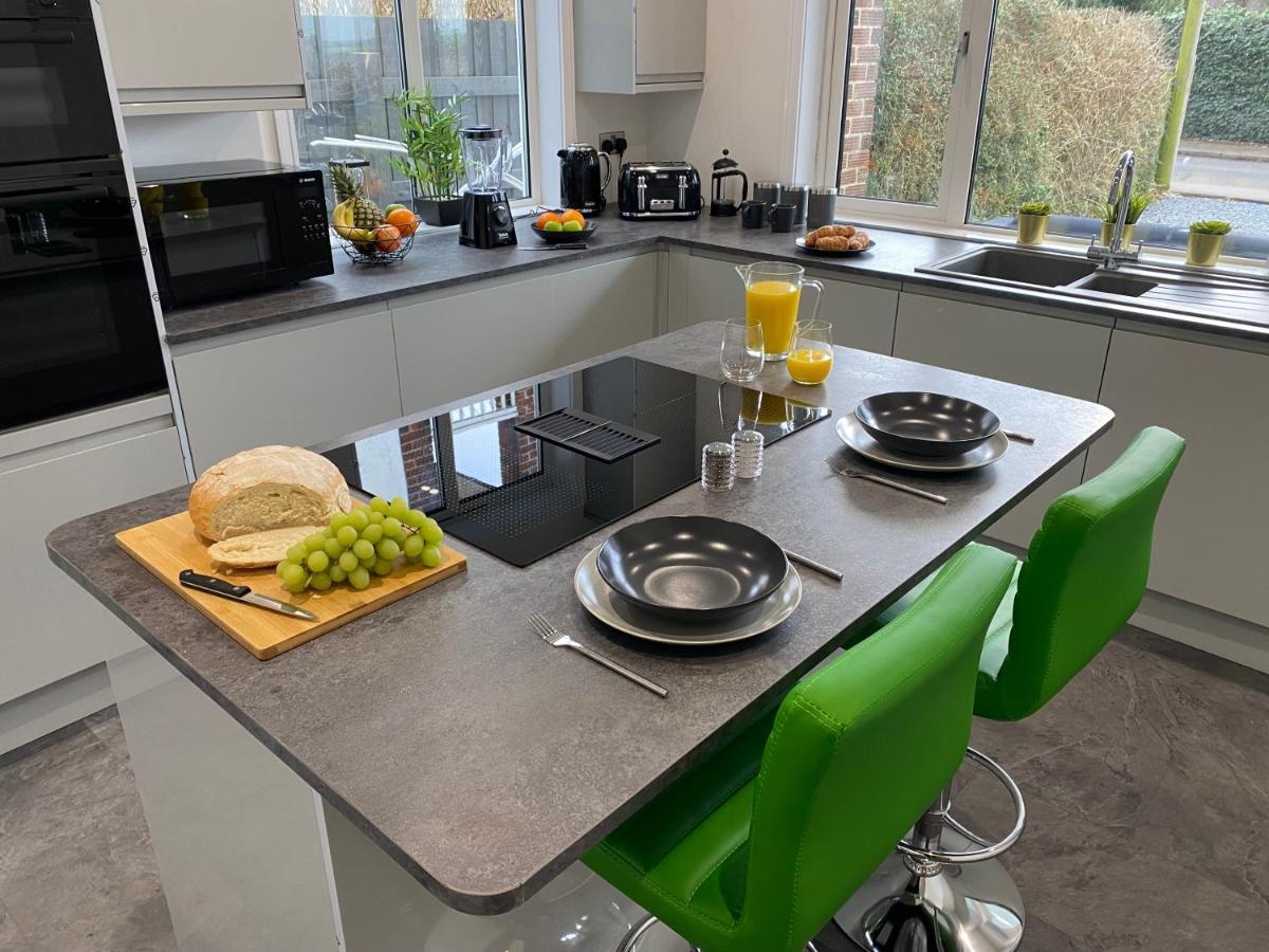 Butterfly House - Luxury 2 Bedroom Property Kettering Eksteriør billede